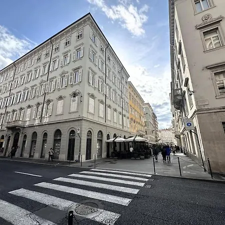 公寓 Centro Mazzini 9 的里雅斯特