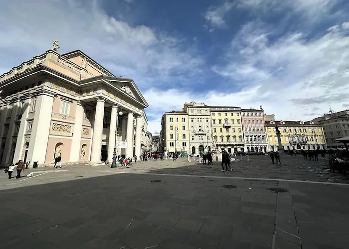 Centro Mazzini 9 * Trieste