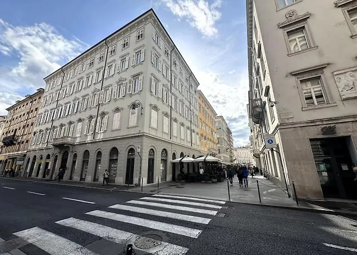 Apartment Centro Mazzini 9 Trieste